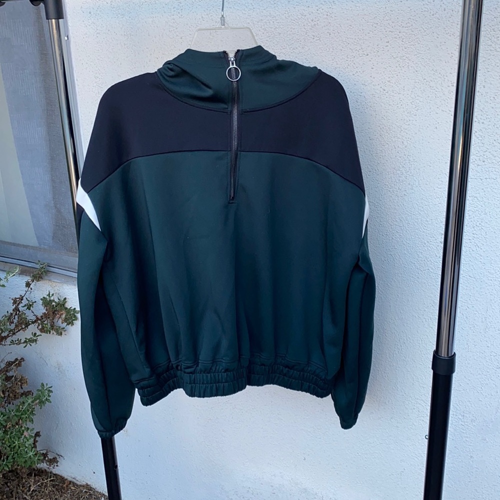 Betsy Johnson Performance top